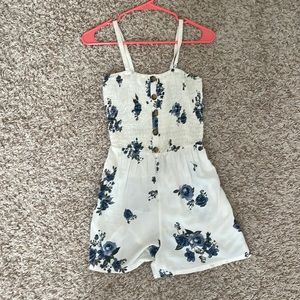 Arizona Jean Co Floral Romper White & Blue